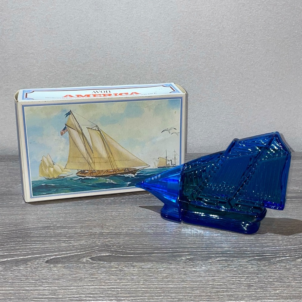 VINTAGE AVON America Schooner Blue Ship Boat After Shave Bottle Full 4.5 FL OZ.